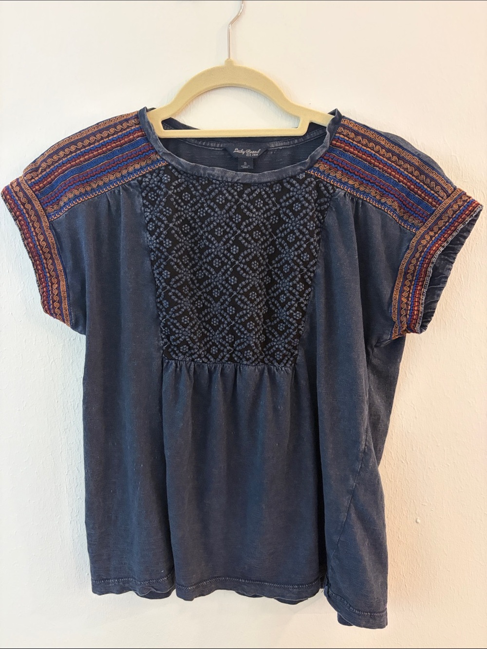 Lucky Brand Embroidered Boho Short Sleeve Top – Size S